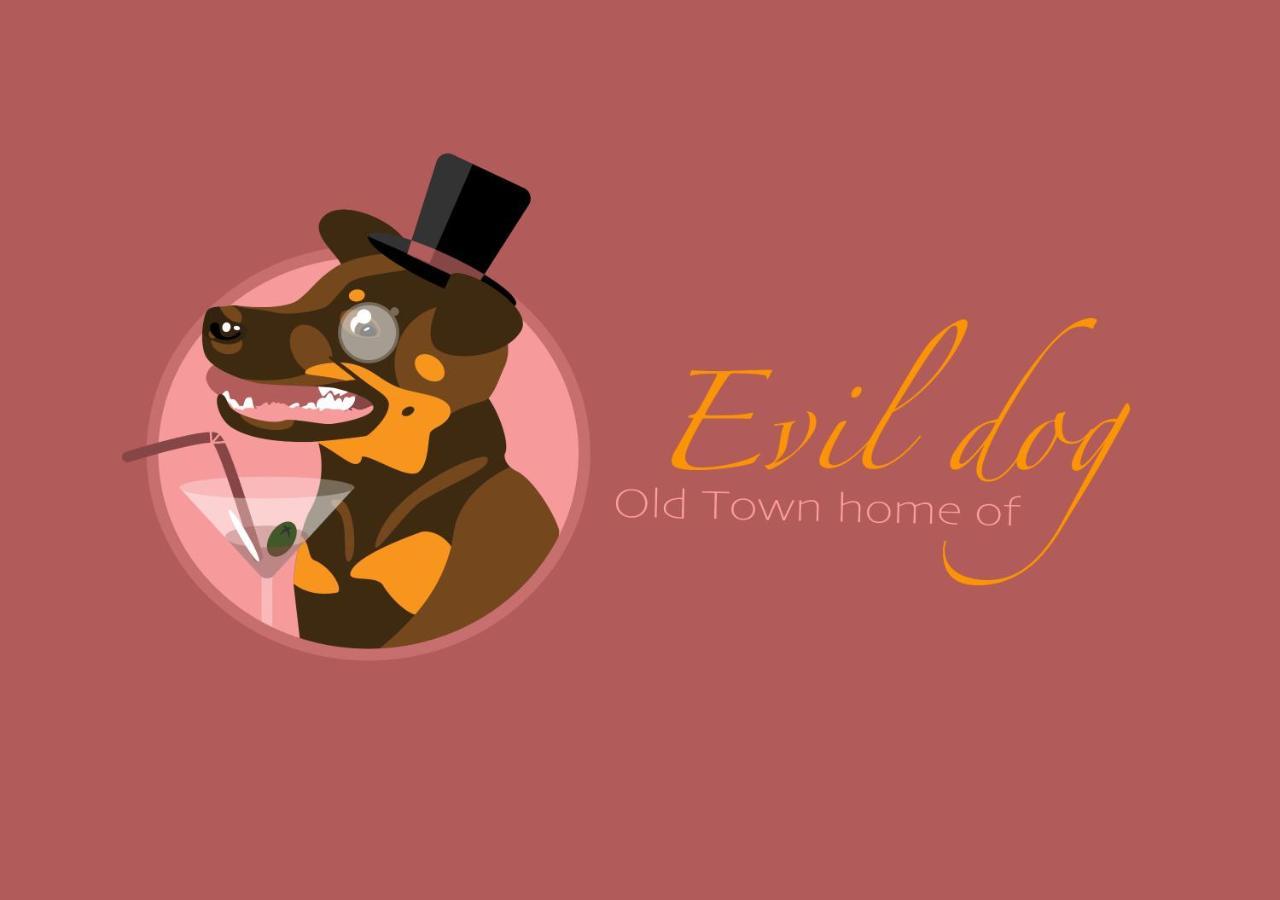 Old Town Home Of Evil Dog VNO Eksteriør billede